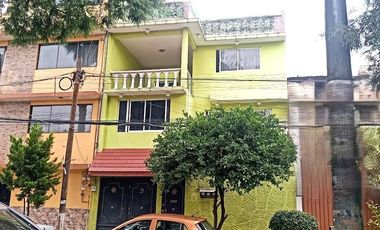CASA EN VENTA NUEVA TEZOZOMOC-AZCAPOTZALCO