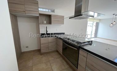 Departamento con 3 recámaras, roof garden, sala de TV - Zibatá. RENTA