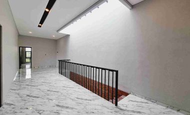 Rumah Mewah Industrial Private Pool Banjarsari Solo Kota