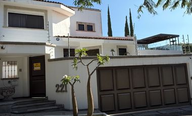 Casa en renta en Bosques Del Refugio zona norte