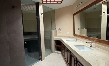 Casa en renta en Bosques Del Refugio zona norte