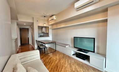 For Lease: Fully-Furnished 1-Bedroom with Balcony – Joya South, Rockwell, Makati