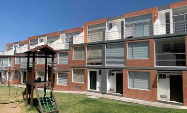 La Armenia, a pocos pasos del Parque Metropolitano, Casa en Conjunto privado, Piscina