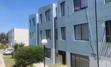 Amplia casa de 104 m2, Sector Mitad del Mundo, Dentro de Urbanización Privada