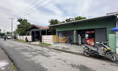 Dijual Segera Rumah dengan 2 Ruko cuaca Sejuk kaki Gunung Salak Ciomas surat SHM, Bogor.