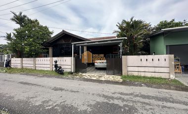 Dijual Segera Rumah dengan 2 Ruko cuaca Sejuk kaki Gunung Salak Ciomas surat SHM, Bogor.