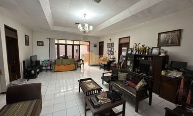 Dijual Segera Rumah dengan 2 Ruko cuaca Sejuk kaki Gunung Salak Ciomas surat SHM, Bogor.
