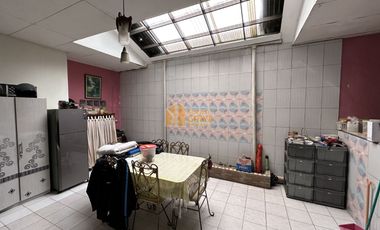 Dijual Segera Rumah dengan 2 Ruko cuaca Sejuk kaki Gunung Salak Ciomas surat SHM, Bogor.