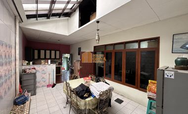 Dijual Segera Rumah dengan 2 Ruko cuaca Sejuk kaki Gunung Salak Ciomas surat SHM, Bogor.