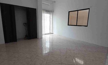 Se renta Departamento Amplio en Urdesa