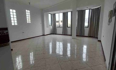 Se renta Departamento Amplio en Urdesa