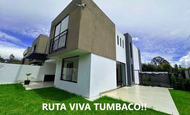 HERMOSA CASA DE VENTA EN RUTA VIVA TUMBACO!!  A ESTRENAR!!