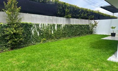 HERMOSA CASA DE VENTA EN RUTA VIVA TUMBACO!!  A ESTRENAR!!