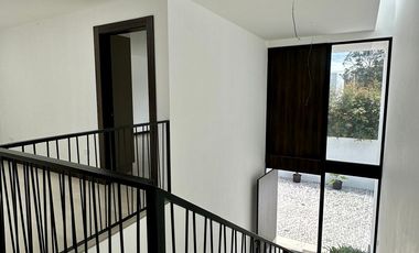 HERMOSA CASA DE VENTA EN RUTA VIVA TUMBACO!!  A ESTRENAR!!