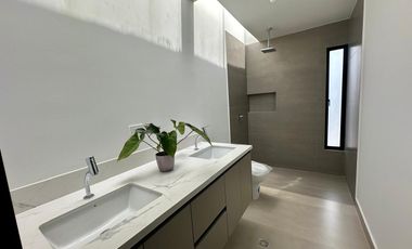 HERMOSA CASA DE VENTA EN RUTA VIVA TUMBACO!!  A ESTRENAR!!