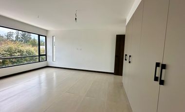 HERMOSA CASA DE VENTA EN RUTA VIVA TUMBACO!!  A ESTRENAR!!