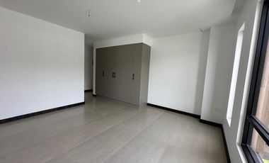 HERMOSA CASA DE VENTA EN RUTA VIVA TUMBACO!!  A ESTRENAR!!