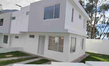 CASAS independiente al norte de Quito