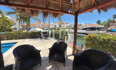 Se renta casa en isla dorada Cancún