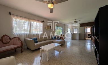 Casa en venta en Oaxtepec con alberca y uso comercial 2,060 m² de terreno