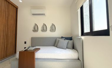 Amplio departamento de 3 recamaras en venta en Versalles, Puerto Vallarta