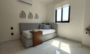 Amplio departamento de 3 recamaras en venta en Versalles, Puerto Vallarta