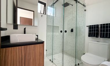 Amplio departamento de 3 recamaras en venta en Versalles, Puerto Vallarta