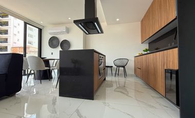 Amplio departamento de 3 recamaras en venta en Versalles, Puerto Vallarta