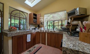 VENTA DE CASA CON BUNGALOW EN SANTA MARIA AHUACATITLAN