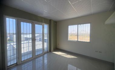 VILLAMIL PLAYAS VENDO CASA DE DOS PISOS EN LOT. PLAYASOL