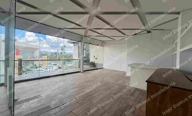 Excelente oportunidad comercial, local en plaza sobre avenida en Metepec