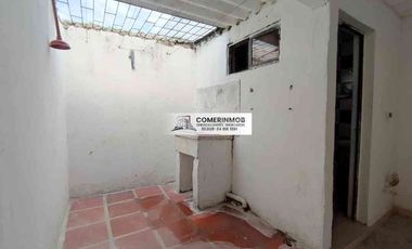 CÓD. 1272. CASA DIVIDIDA A LA VENTA EN EL BARRIO EL PORVENIR, CARTAGENA DE INDIAS.