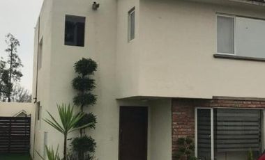 Hermosa casa en renta en Bosques del Lago