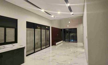 Rumah+Kolam renang 5Kt, 6Km, jl Kahuripan, Sumber, Banjarsari,Solo