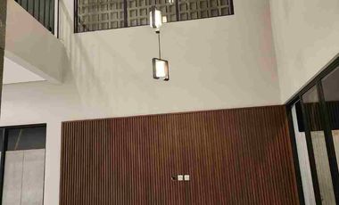 Rumah+Kolam renang 5Kt, 6Km, jl Kahuripan, Sumber, Banjarsari,Solo