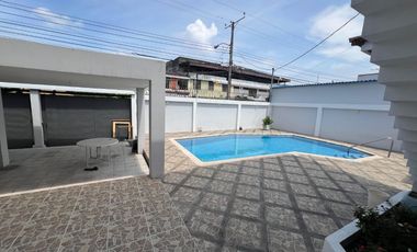 VENTA DE CASA EN BARRIO CENTENARIO