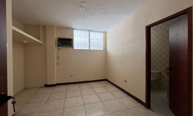 VENTA DE CASA EN BARRIO CENTENARIO