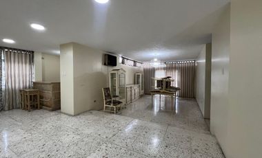 VENTA DE CASA EN BARRIO CENTENARIO