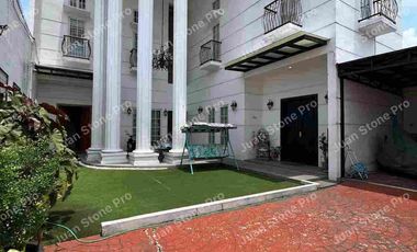 RUMAH MEWAH DEKAT PINTU TOL CISALAK,DEPOK.BANGUNAN KOKOH,HIGH CEILLING