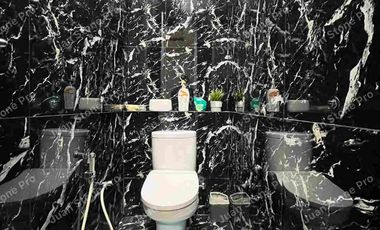 RUMAH MEWAH DEKAT PINTU TOL CISALAK,DEPOK.BANGUNAN KOKOH,HIGH CEILLING