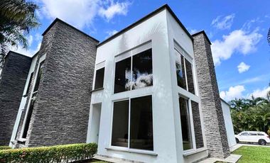 Casa Campestre de lujo Privada: un Refugio, exclusivo de naturaleza y hermosos acabados