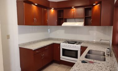 Preciosa Casa En Coto Pequeño Cerca Costco Sur