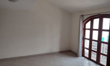 Preciosa Casa En Coto Pequeño Cerca Costco Sur