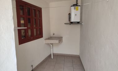 Preciosa Casa En Coto Pequeño Cerca Costco Sur