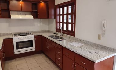 Preciosa Casa En Coto Pequeño Cerca Costco Sur