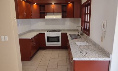 Preciosa Casa En Coto Pequeño Cerca Costco Sur