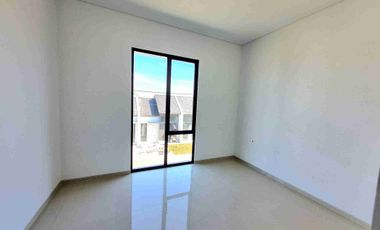 sewa rmh 2Lt baru gress,ada1 ac di park sunrise dekat ITS,stikom,superindo merr dll