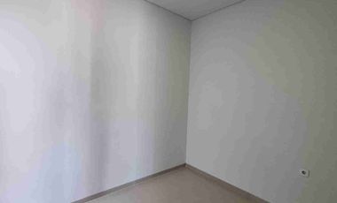 sewa rmh 2Lt baru gress,ada1 ac di park sunrise dekat ITS,stikom,superindo merr dll