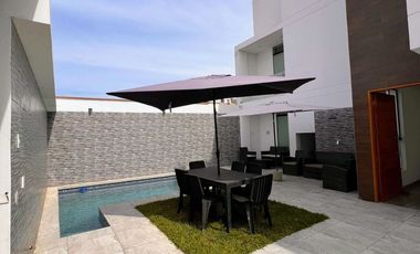 ALQUILO HERMOSA CASA DE 3 PISOS EN CHINCHA ALTA