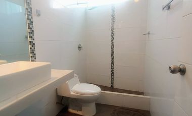 ALQUILO HERMOSA CASA DE 3 PISOS EN CHINCHA ALTA